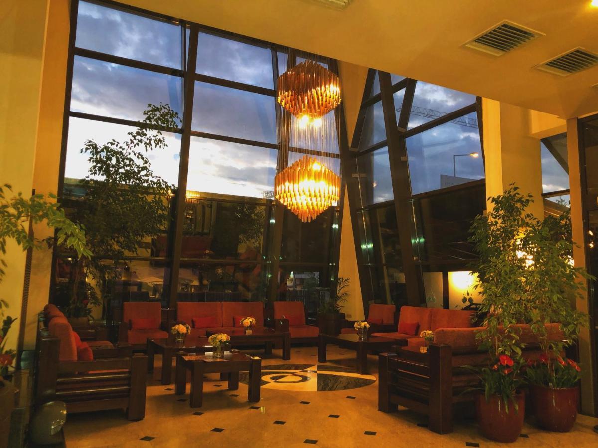 Hotel Tecadra Pipera Esterno foto