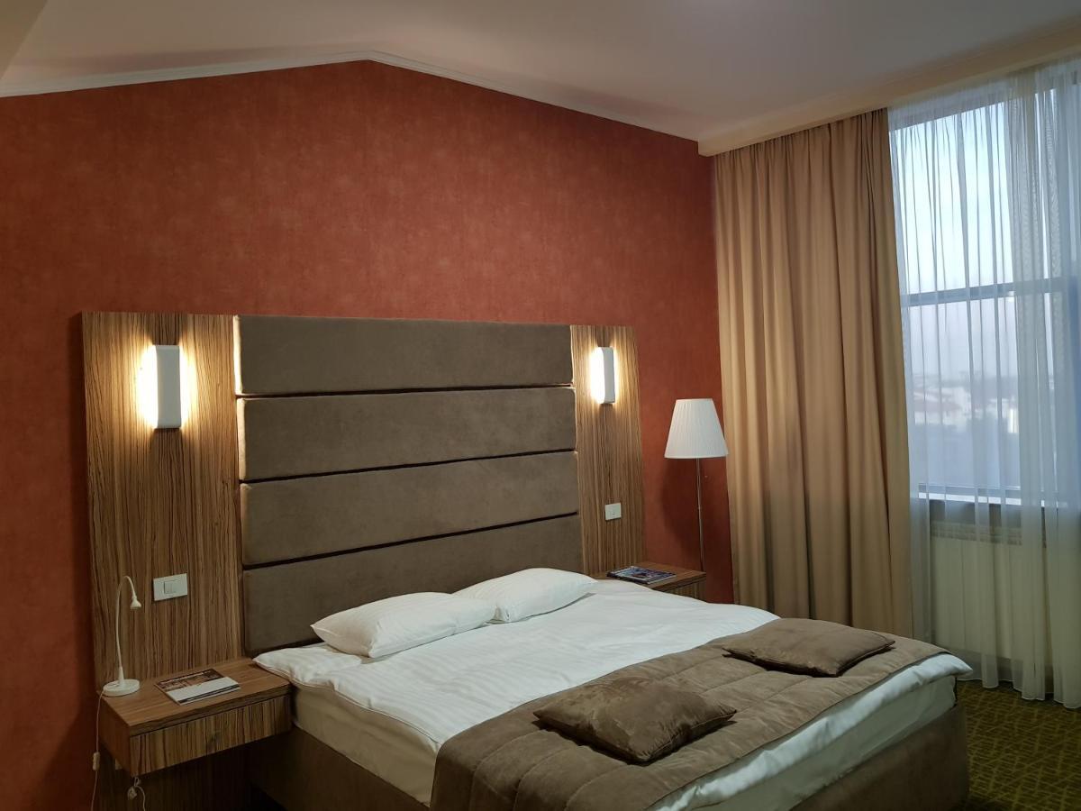 Hotel Tecadra Pipera Esterno foto